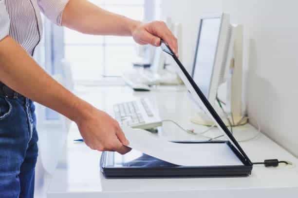 Diferencias entre escanear y digitalizar documentos
